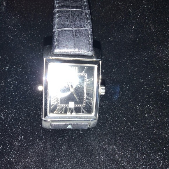 Stainless steel black and white men’s Rotary watch - Picture 4 of 6